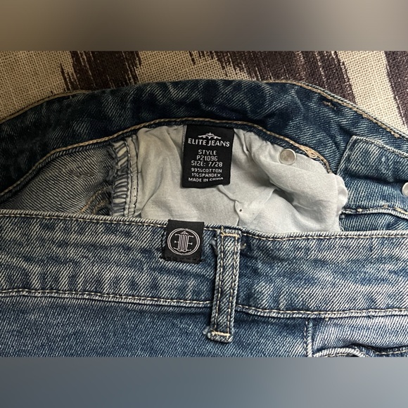 WOMENS JEANS - Picture 2 of 3